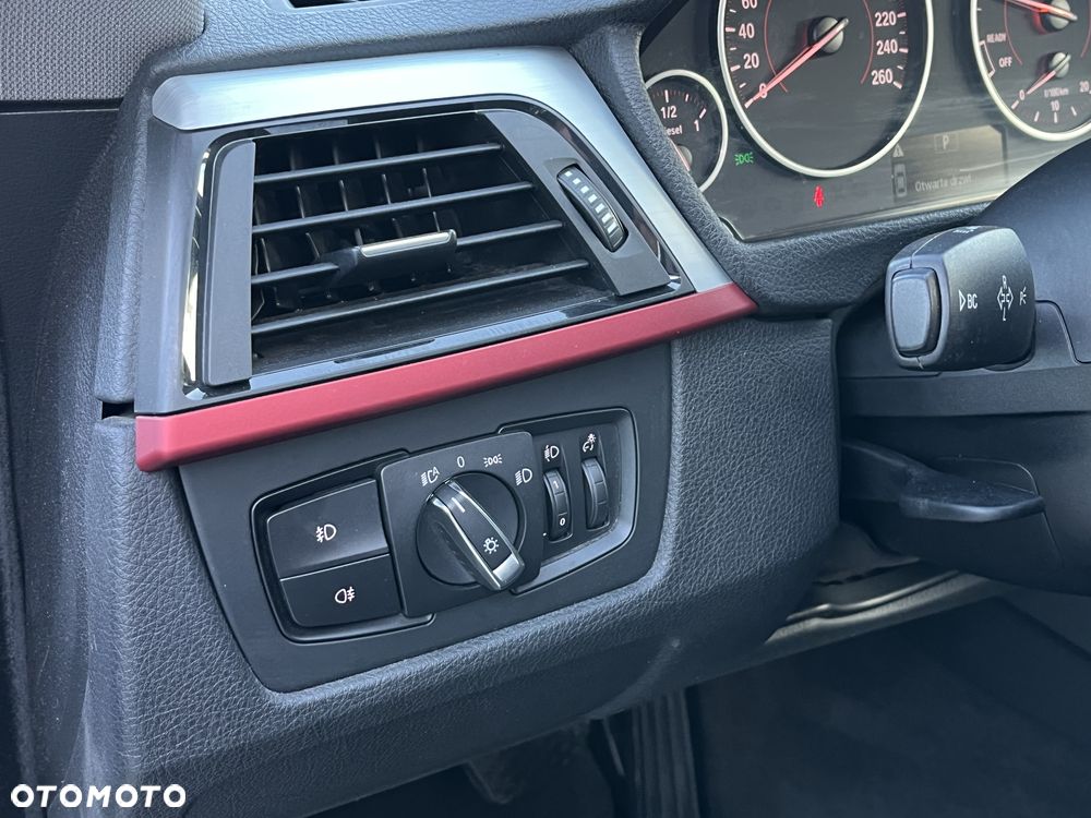 BMW 3GT 318d Sport Line - 28