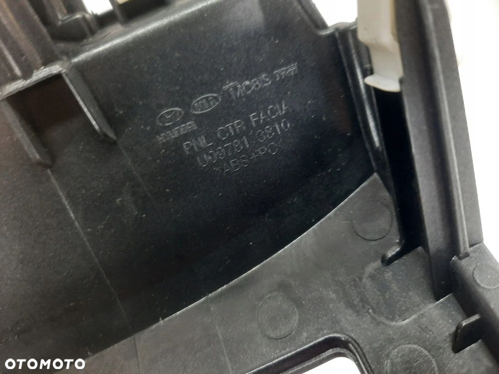 KIA SPORTAGE III RAMKA RADIA NAWIGACJI - 5