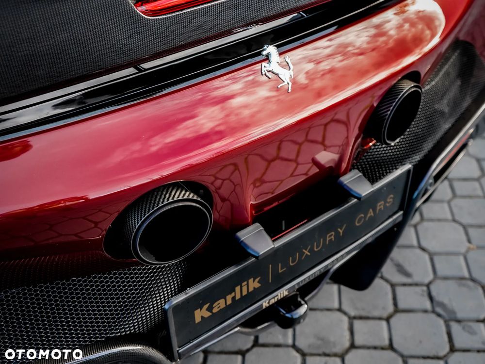 Ferrari SF90 Spider - 10