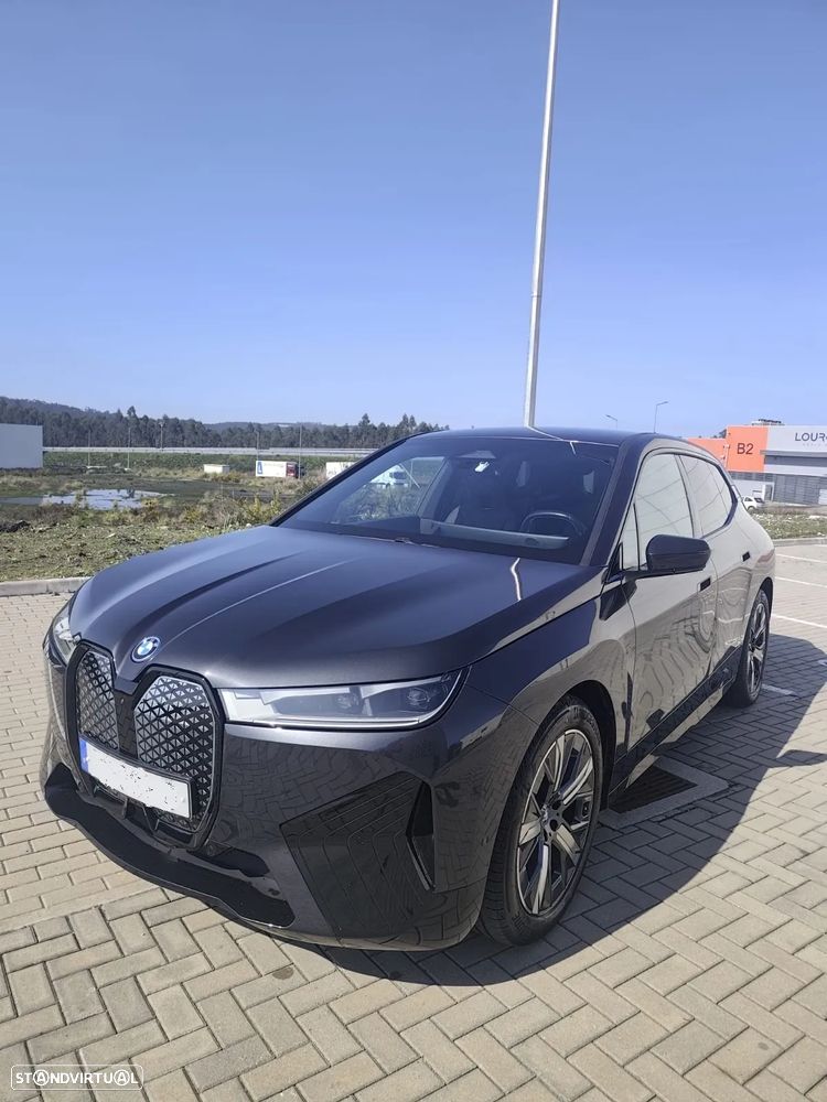 BMW iX xDrive 45 Pack Desportivo - 9