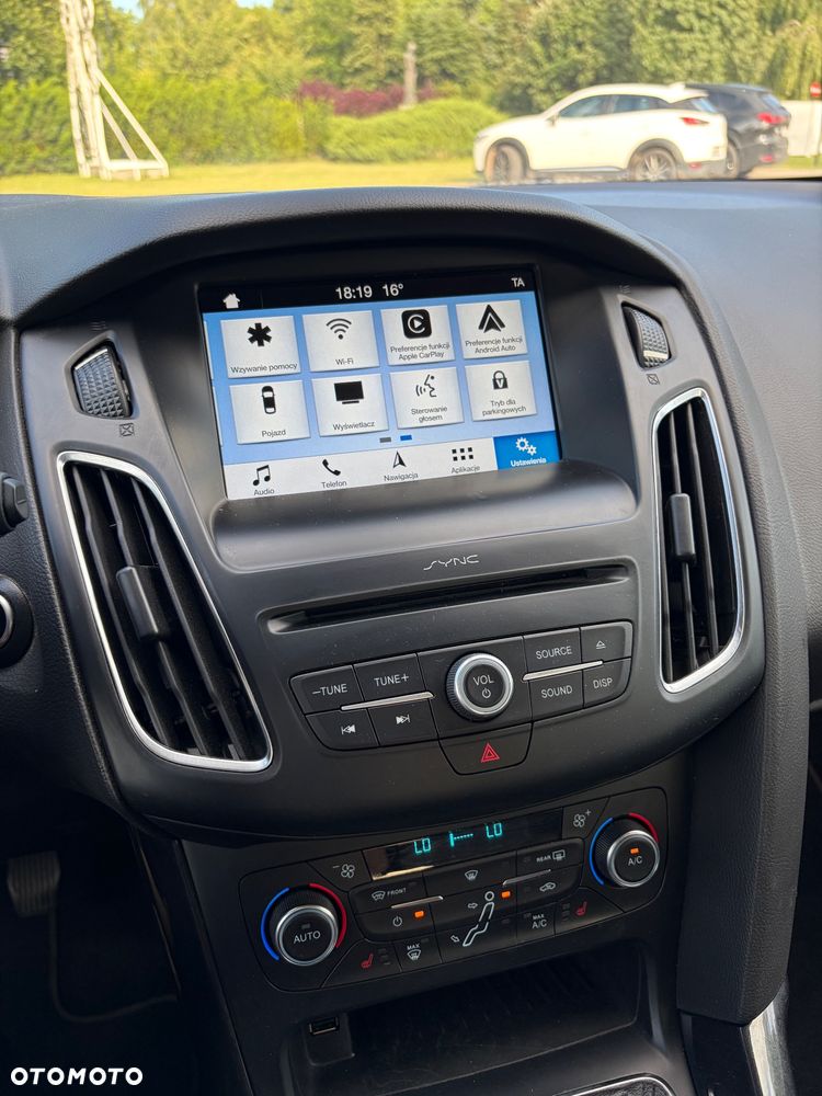 Ford Focus 1.0 EcoBoost Start-Stopp-System TITANIUM STYLE - 9
