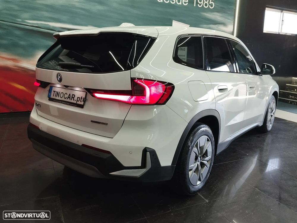 BMW iX1 eDrive20 - 5