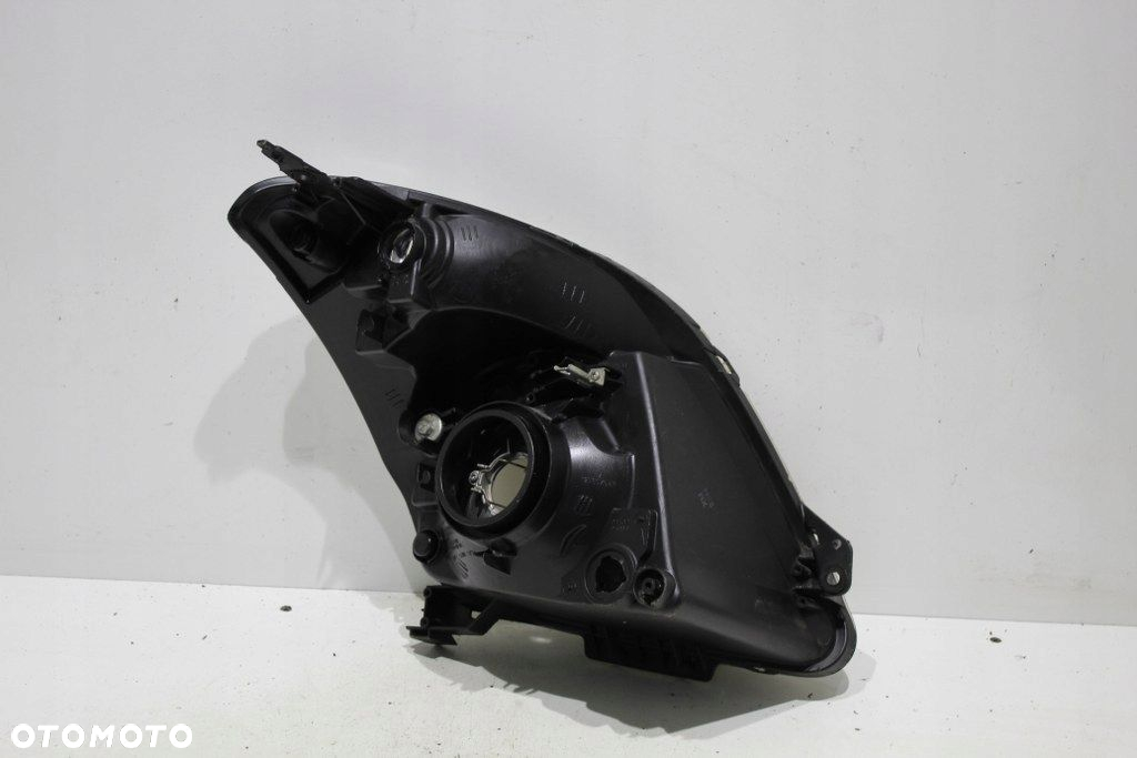 Suzuki Swift MK6 Lampa Przód Lewa Europa - 2