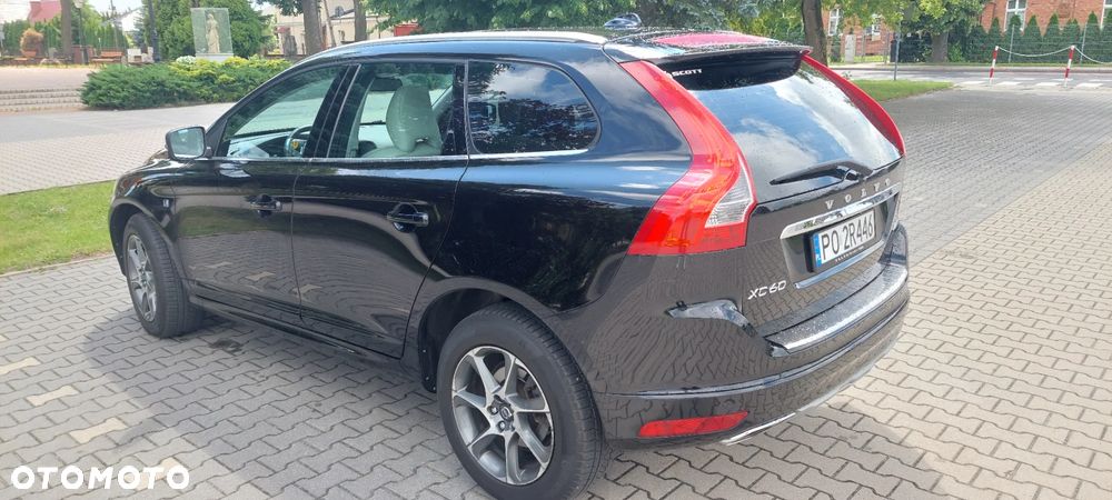 Volvo XC 60 D4 Drive-E Ocean Race - 8