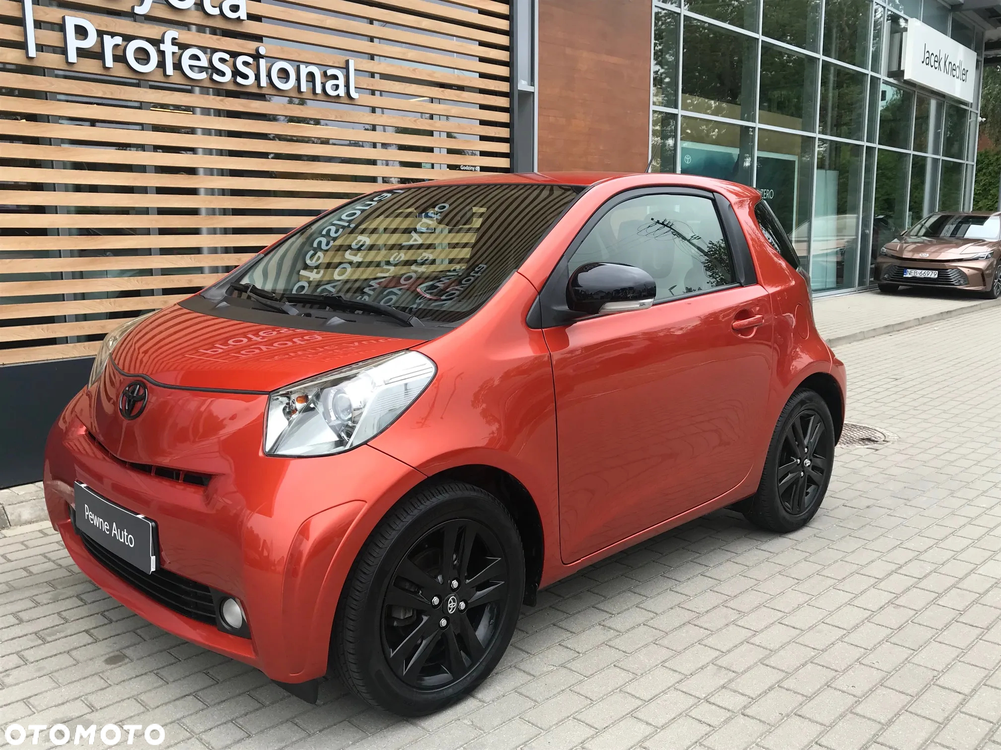 Toyota iQ 1.33 Plus EU5 CVT - 2