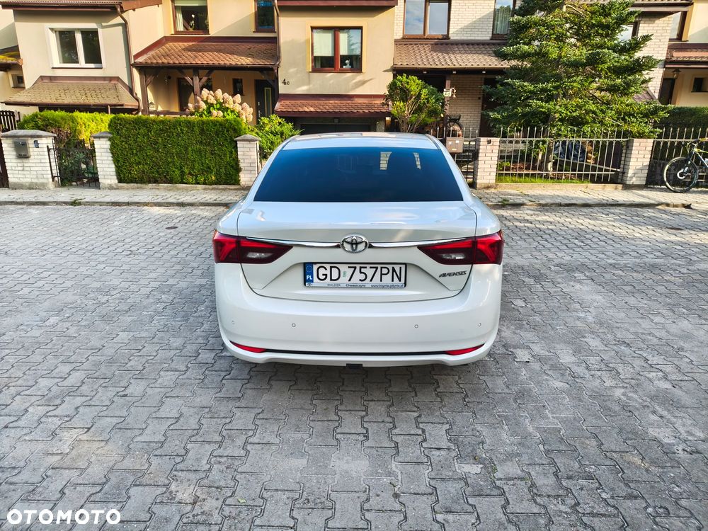 Toyota Avensis 1.8 Selection MS - 3