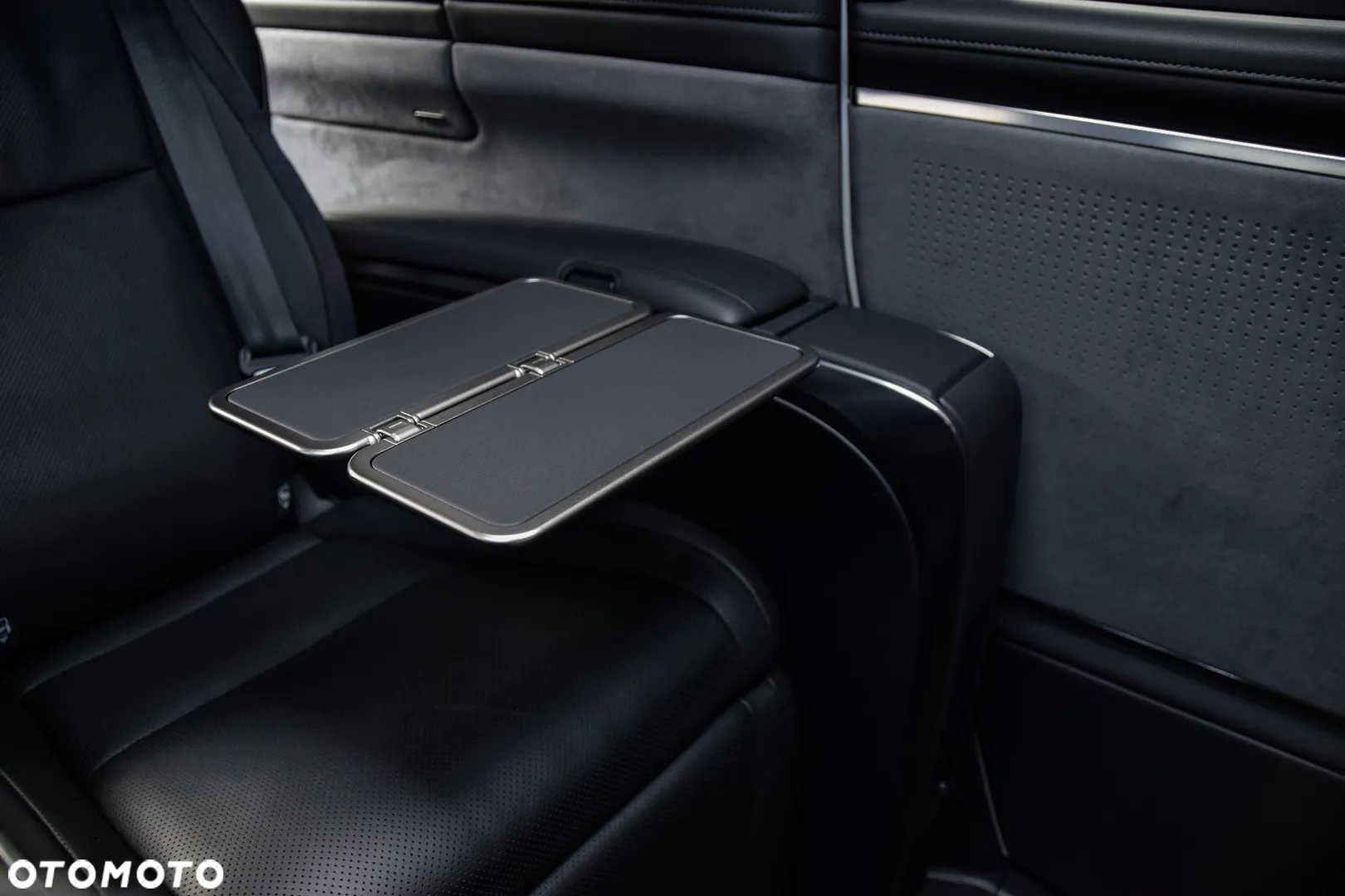 Lexus LM 350h Omotenashi - 29