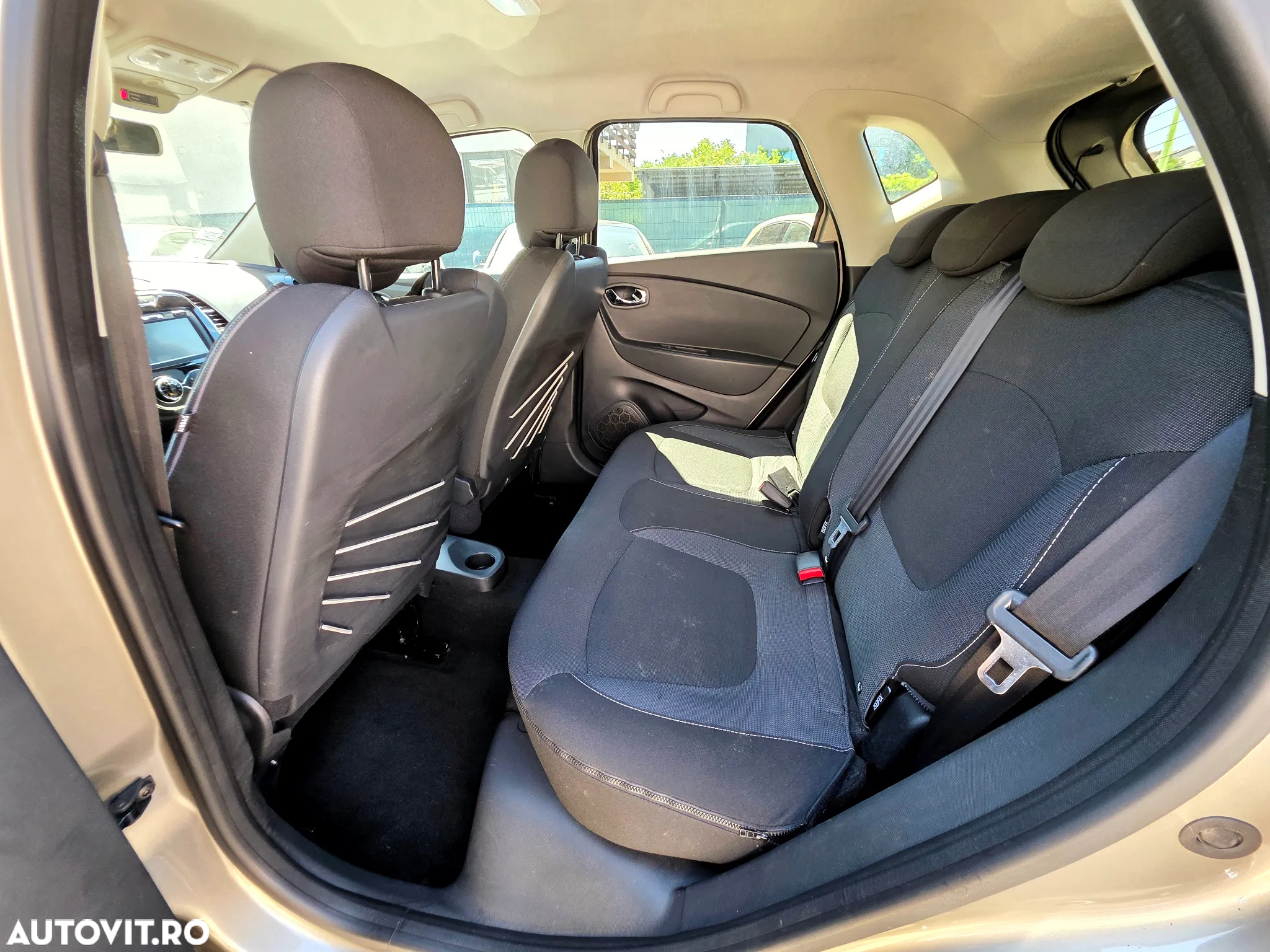 Renault Captur dCi Intens - 16