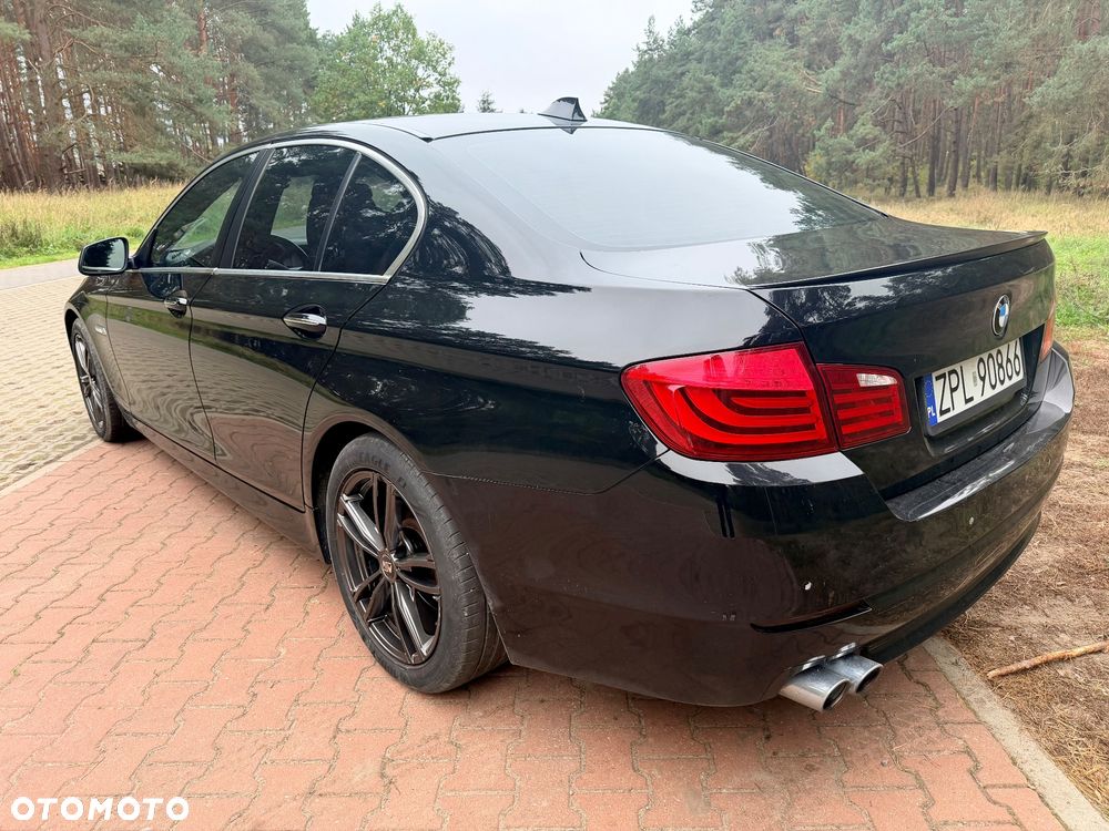 BMW 5 Series 2011 photo 3
