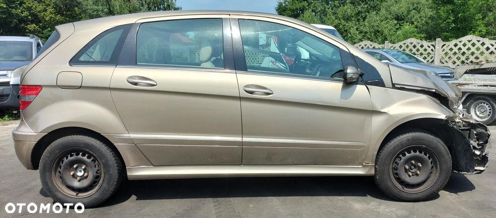 MERCEDES B-KLASA W245 1,5B 791 DRZWI PRAWY LEWE TYŁ PRZÓD ZDERZAK MASKA BŁOTNIK LAMPA PAS PRZEDNI KLAPA SZYBA LUSTERKO SILNIK SKRZYNIA CAŁY NA CZĘŚCI
