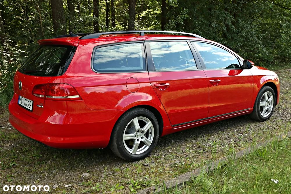 Volkswagen Passat Variant 1.6 TDI BlueMotion Technology Highline - 21