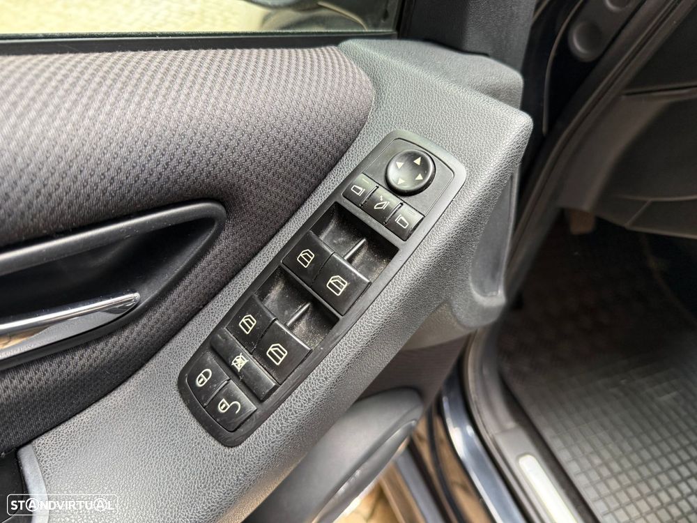 Mercedes-Benz B 180 CDI - 10