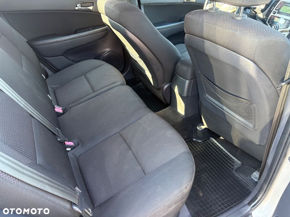 Hyundai i30 1.6 Premium EU5 - 12