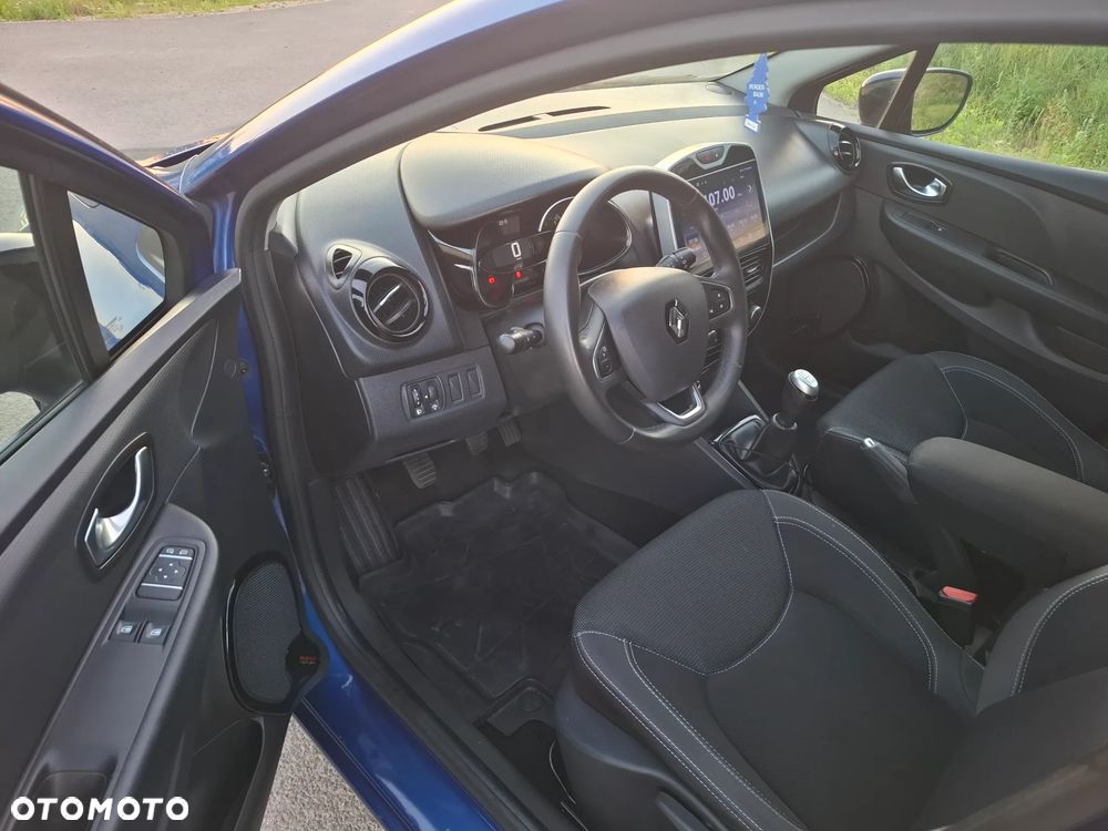 Renault Clio 1.2 16V Limited Plus - 12