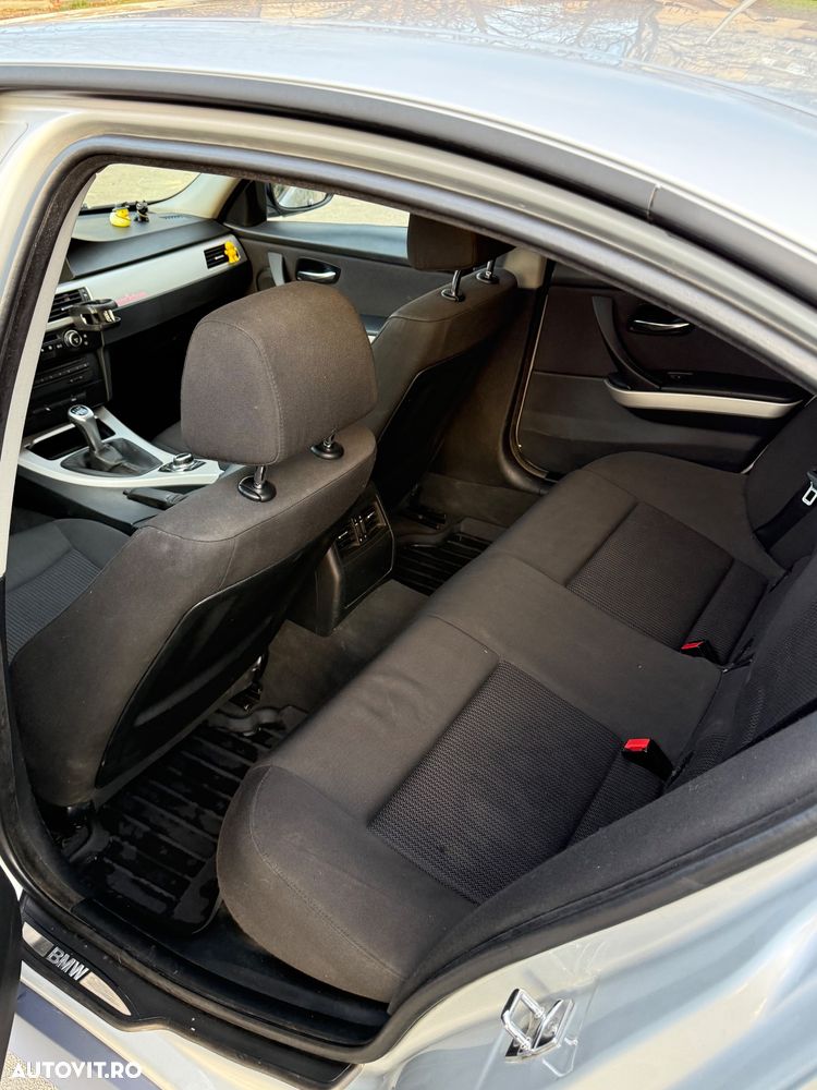 BMW Seria 3 320d - 8
