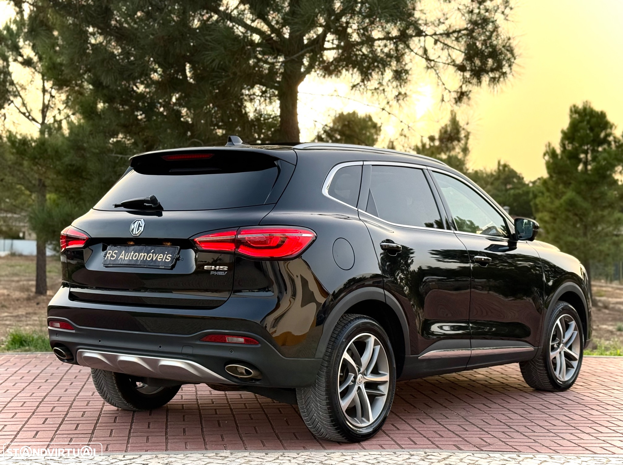 MG EHS 1.5 T-GDI Plug-in Hybrid Luxury - 4