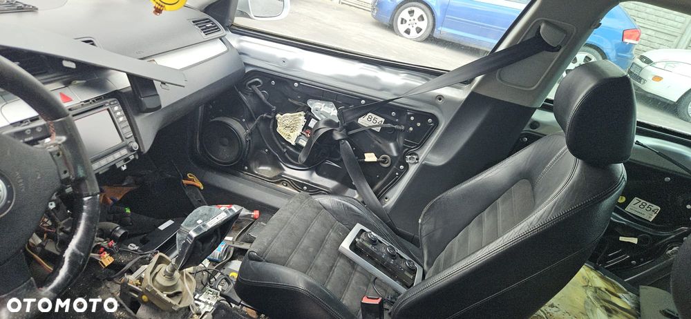VW PASSAT B6 2.0 TDI BMP 05-09r - PAS BEZPIECZEŃSTWA LEWY PRAWY - 24