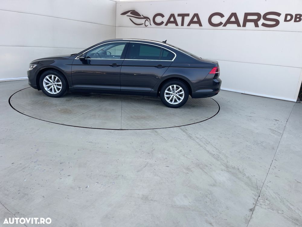 Volkswagen Passat - 8