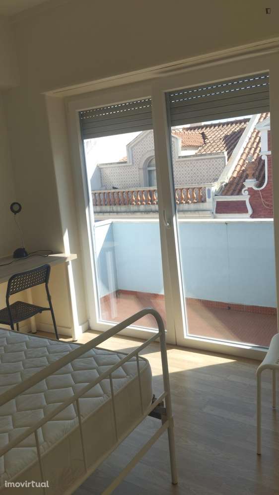 Quarto - localizado em Caldas da rainha - Grande imagem: 3/10