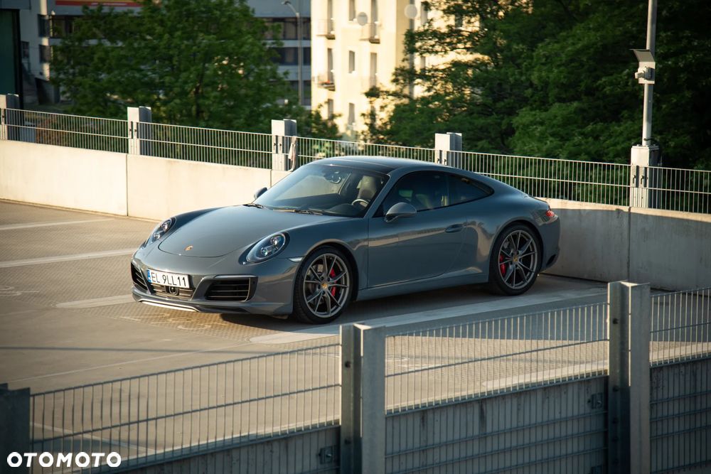 Porsche 911 Carrera S PDK - 25
