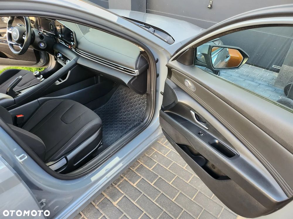 Hyundai Elantra 1.6 Smart - 20