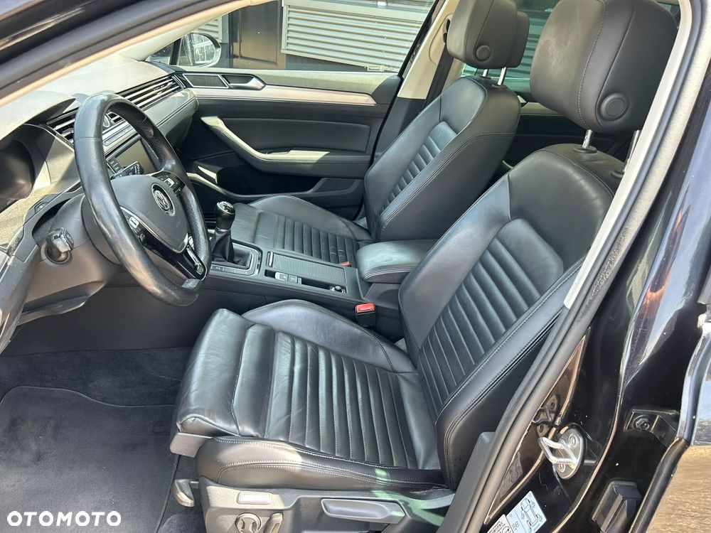 Volkswagen Passat - 9