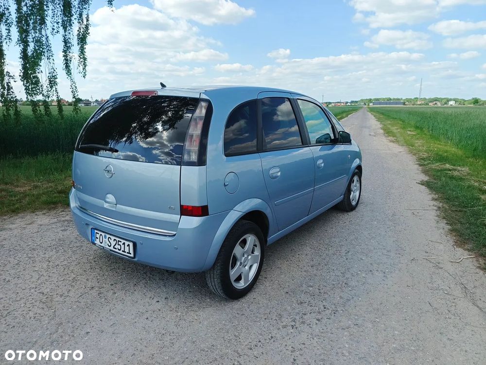 Opel Meriva 1.6 16V Easytronic Cosmo - 4