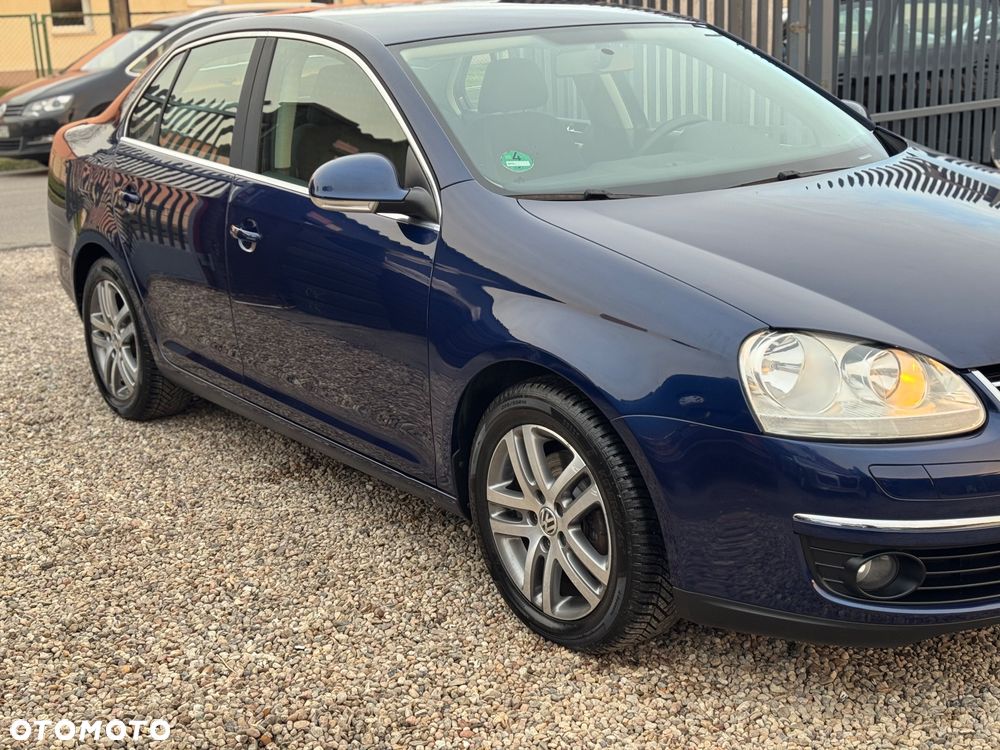 Volkswagen Jetta 1.4 TSI Sportline - 3