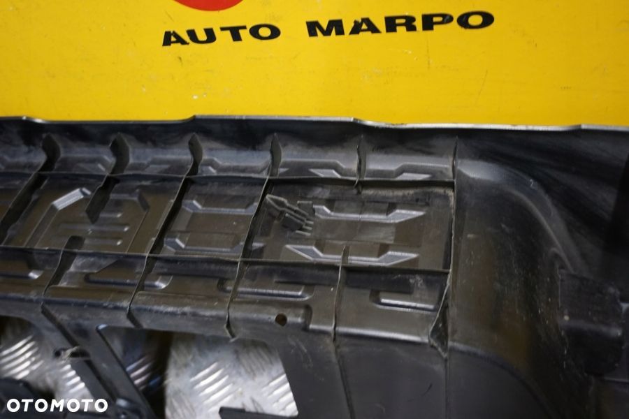 TOYOTA TACOMA 2016 - 2020 Stopień Nakładka Zderzaka Próg Tył 52461 04020 - 7