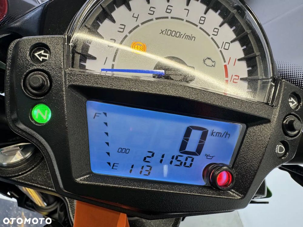 Kawasaki ER - 33