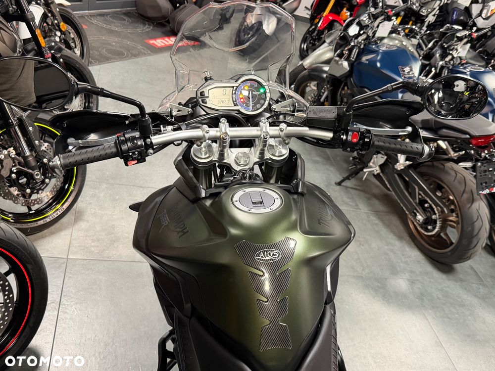 Triumph Tiger - 24