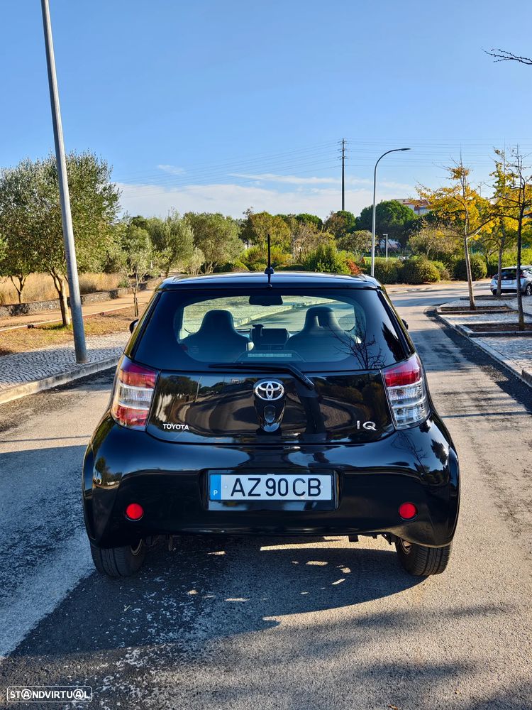 Toyota iQ 1.0 - 5