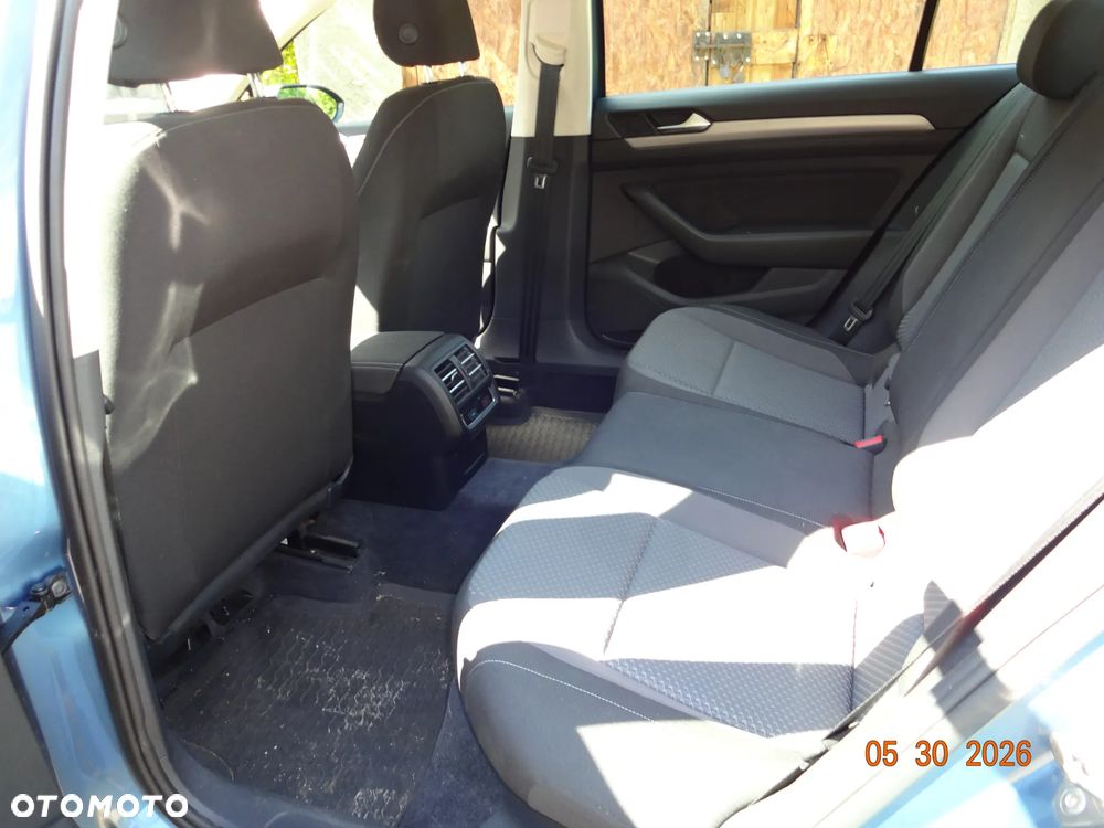 Volkswagen Passat 1.4 TSI BMT Trendline - 9