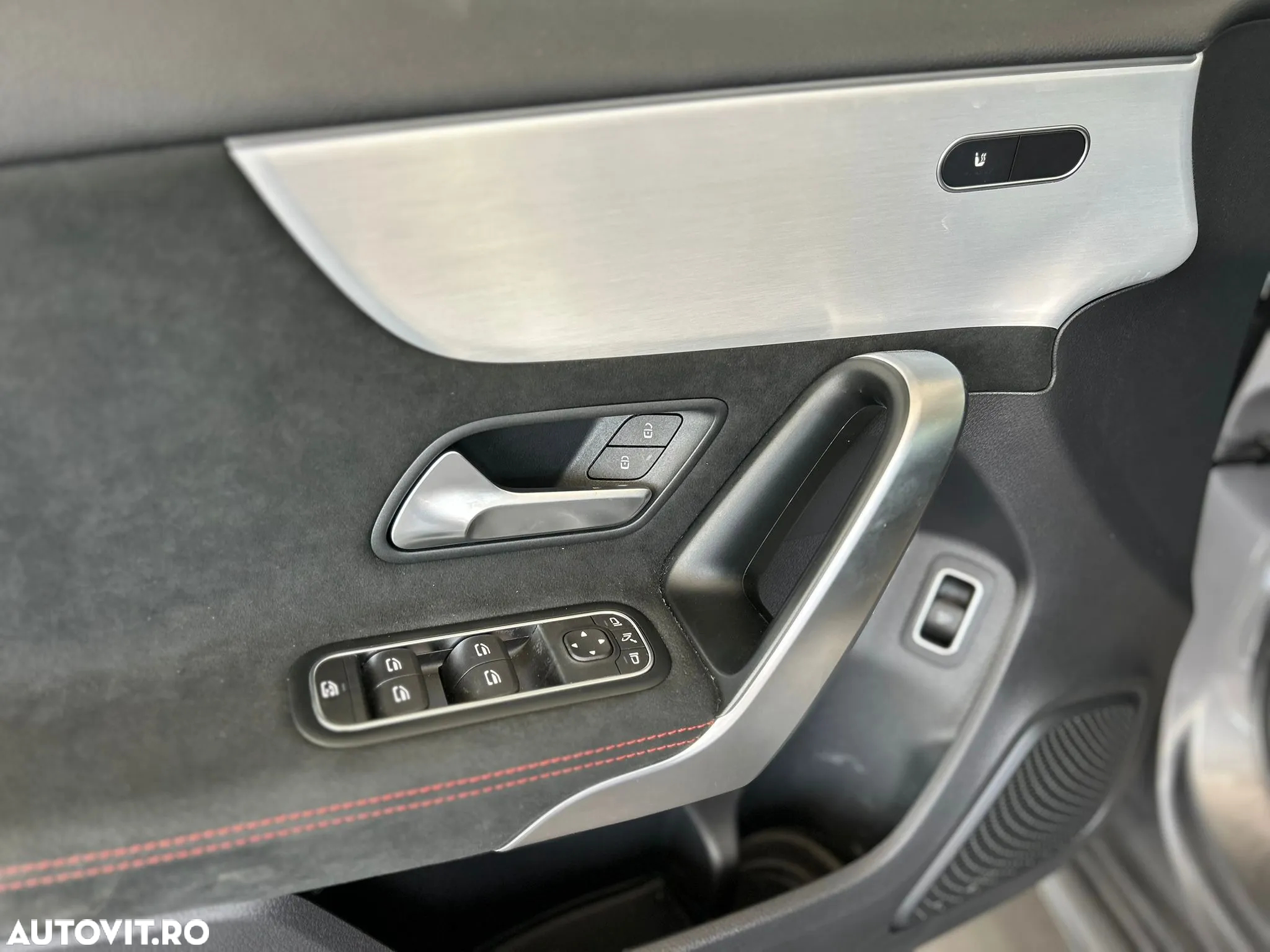 Mercedes-Benz A 200 7G-DCT AMG Line - 10