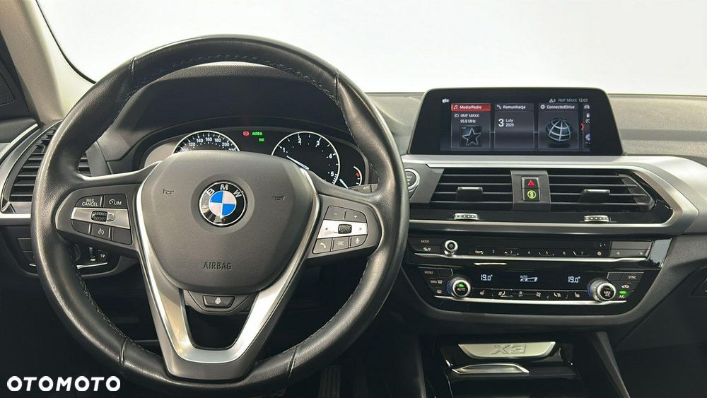 BMW X3 sDrive18d Advantage sport - 9