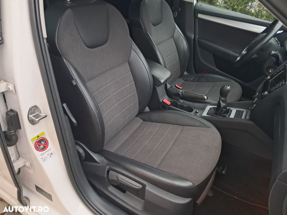 Skoda Octavia 2.0 TDI Green tec Elegance - 9