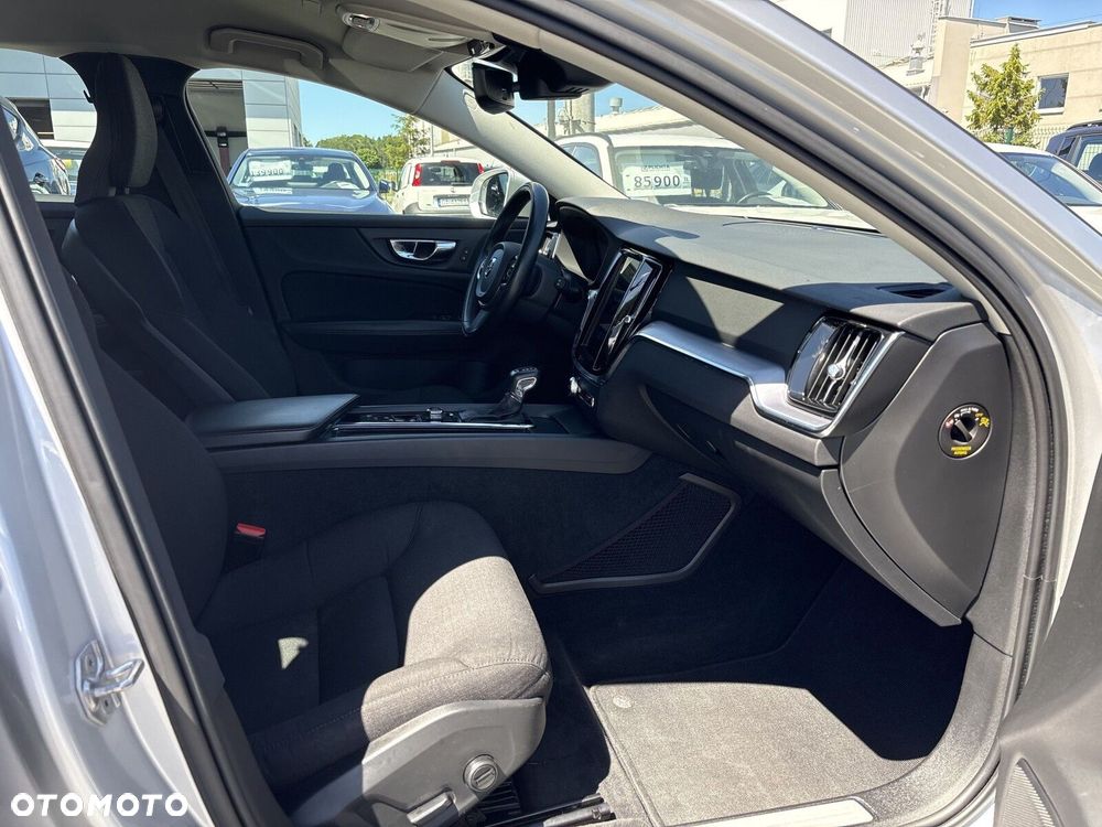 Volvo V60 D3 Momentum Pro - 10