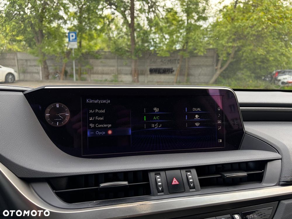 Lexus ES 300h Elegance - 31