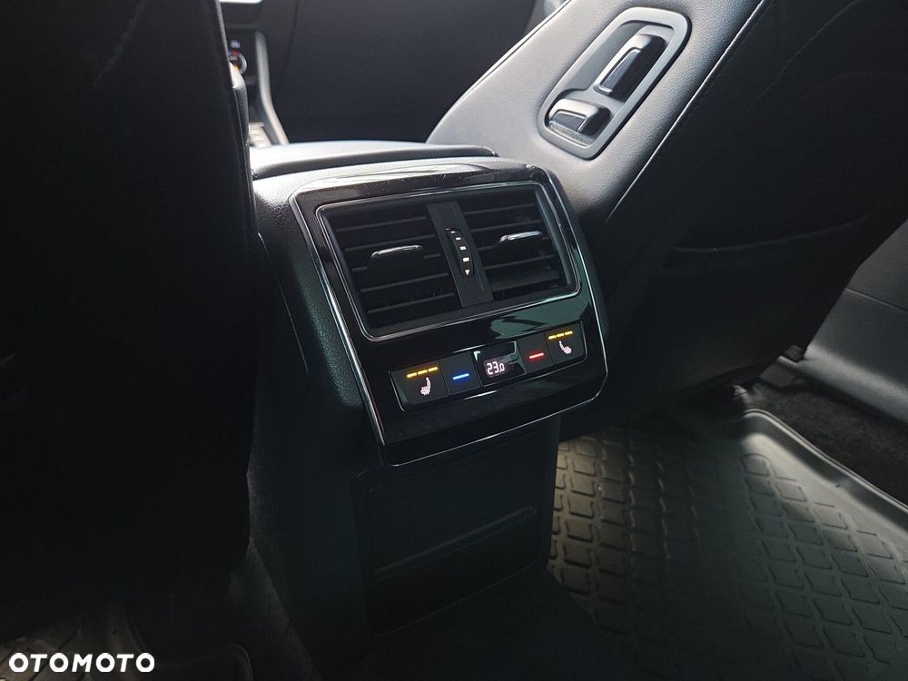 Skoda Superb 2.0 TDI L&K DSG7 - 18
