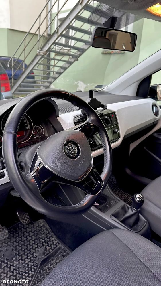 Volkswagen Up 2018 photo 5