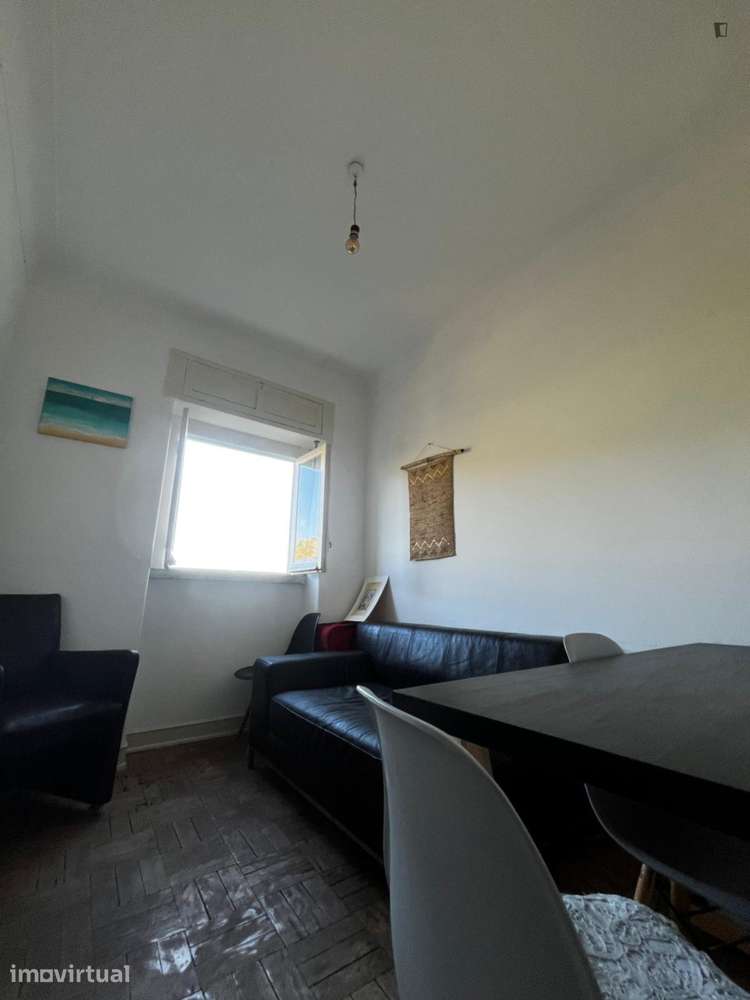 Quarto - localizado em Roma-Areeiro Lisbon - Grande imagem: 5/10