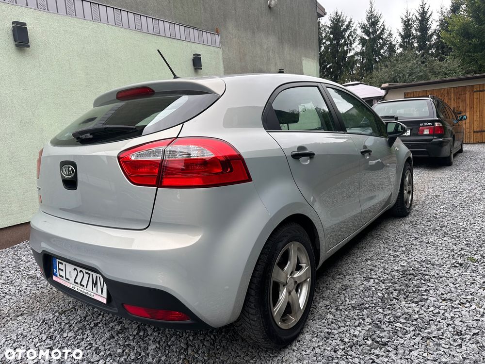 Kia Rio - 17