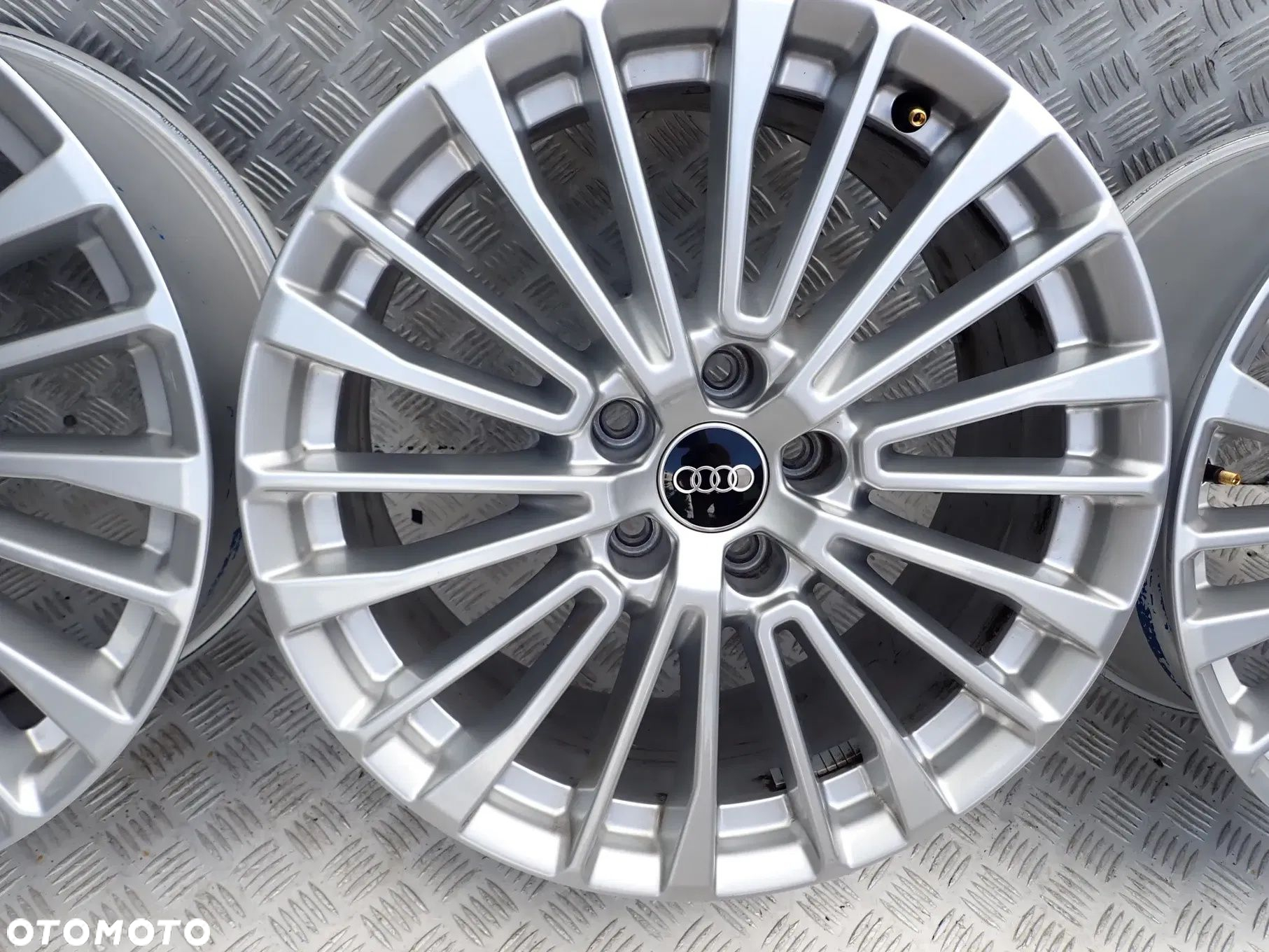 FELGI ALUMINIOWE AUDI A6 C7 A5 5X112 ET39 8JX18 4K0601025C - 4