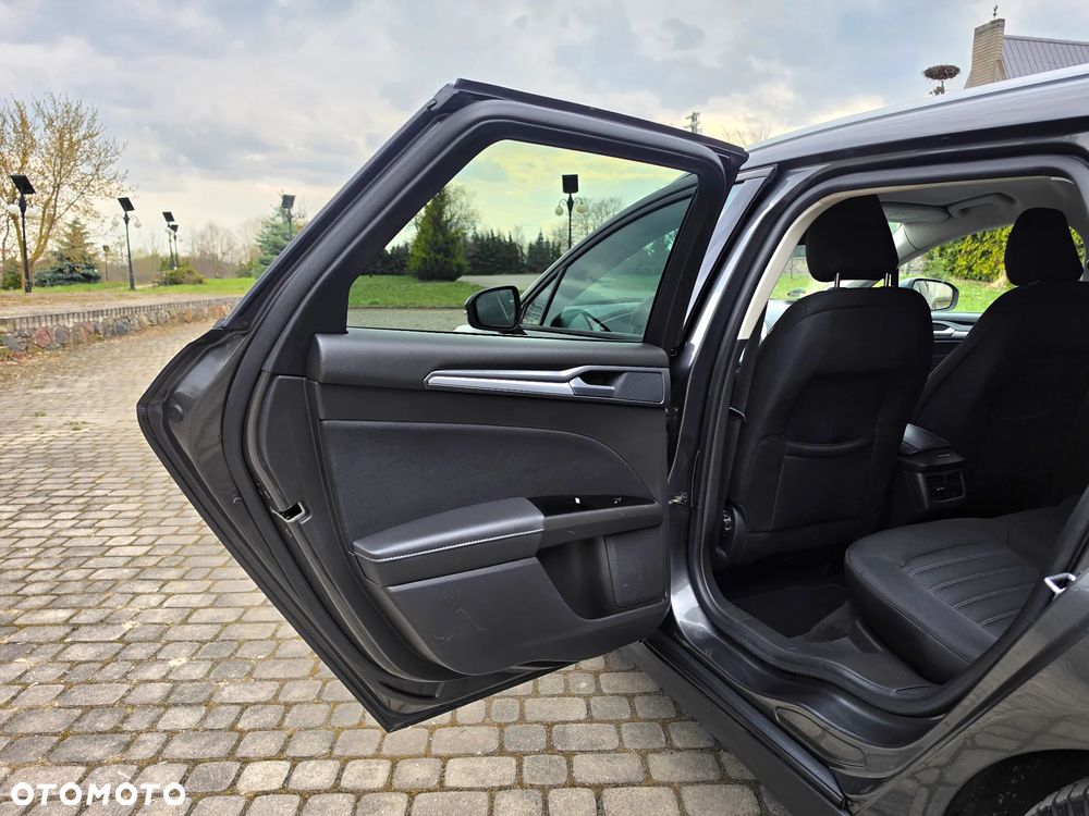 Ford Mondeo 2.0 TDCi Titanium - 25