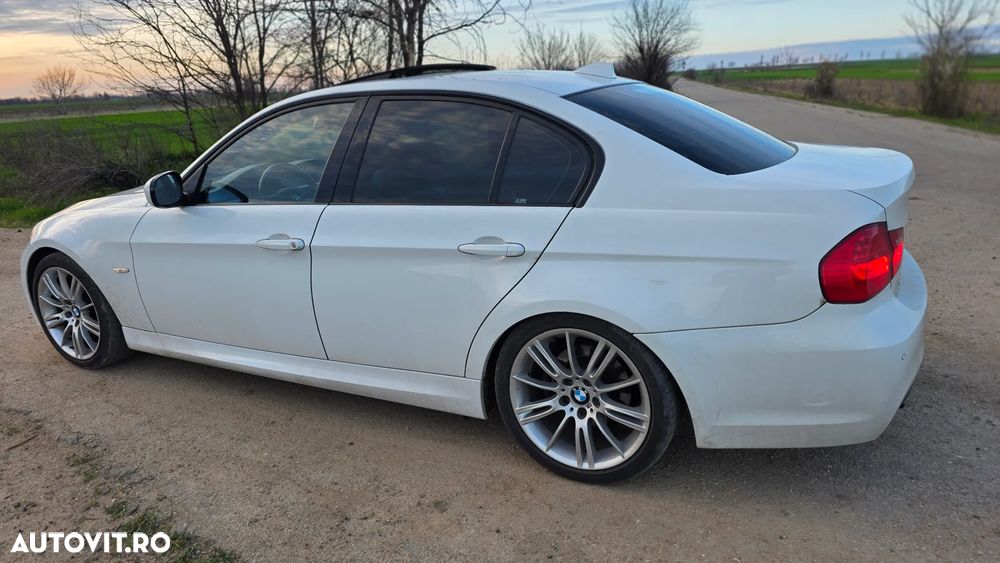 BMW Seria 3 320d DPF Efficient Dynamics Edition - 4