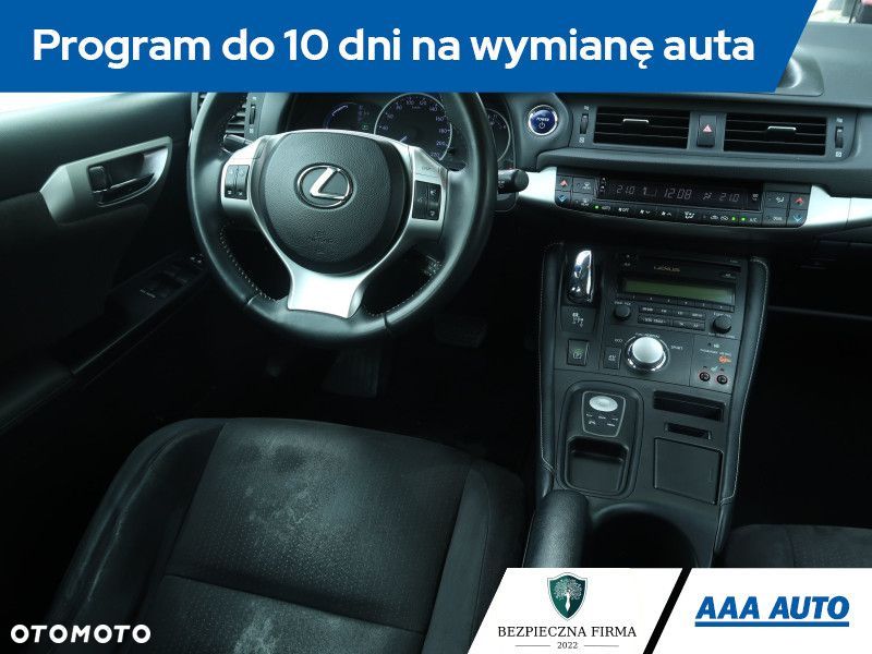 Lexus CT - 8