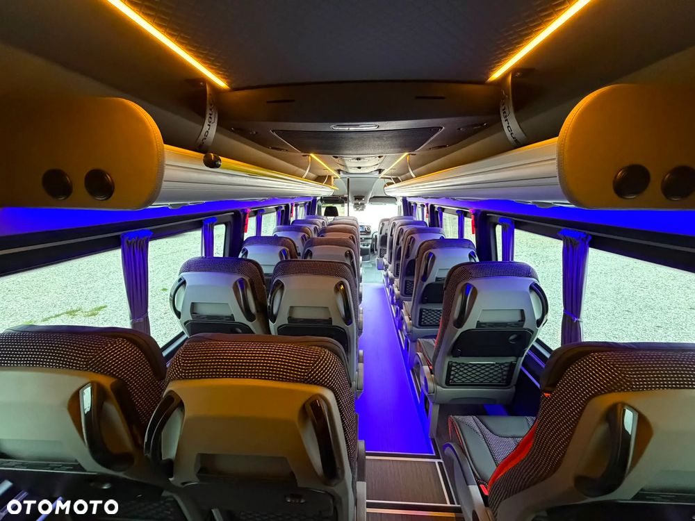 Mercedes-Benz Sprinter 519 - 28