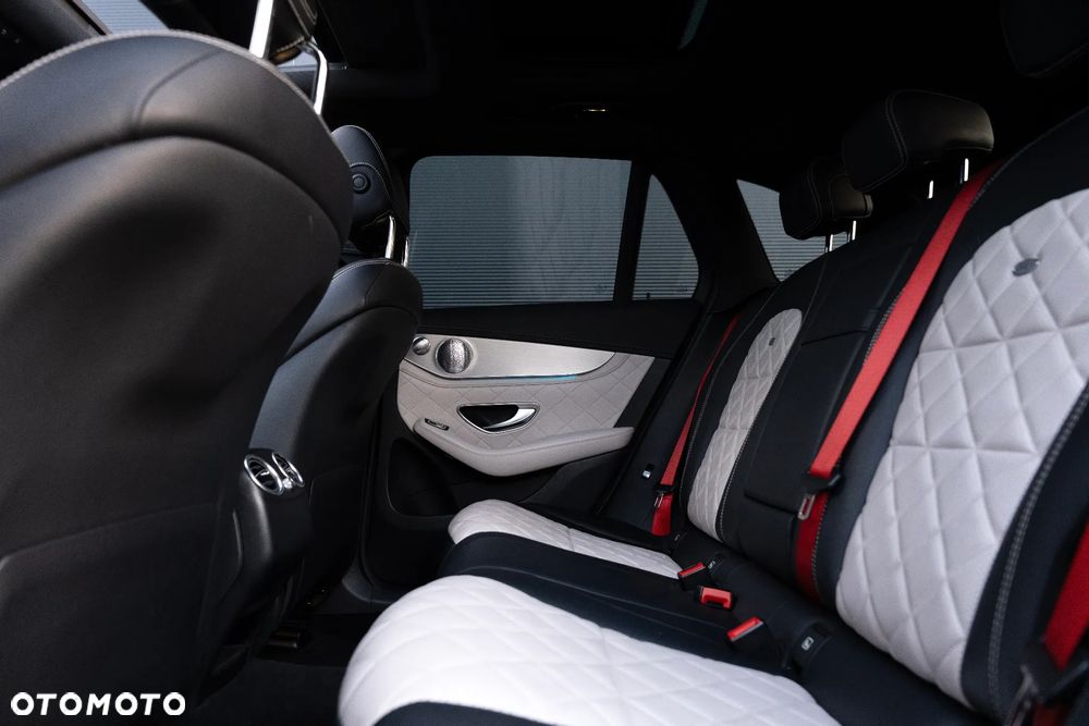 Mercedes-Benz GLC - 12