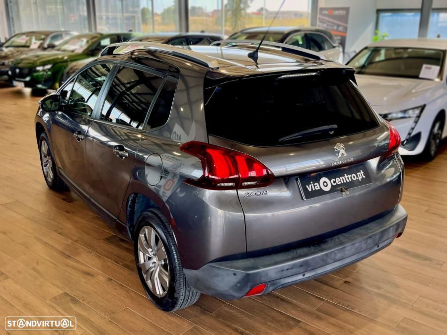 Peugeot 2008 1.2 PureTech Style - 4