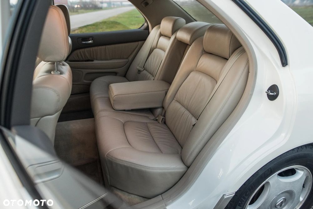 Lexus LS 400 - 19